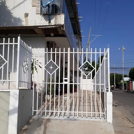Casa Pacho Hostal *